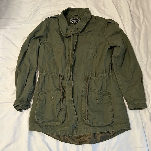 Ambiance Army Green Jacket with pull strings on the waist Size Small - Picture 1 of 3